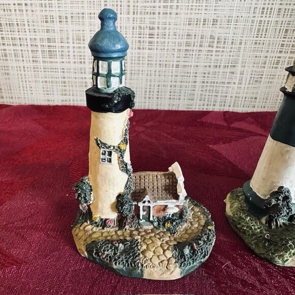 Lighthouse Ceramic Figurines Set of 2 Hand painted Decor Costal Core Nautical - Picture 10 of 15